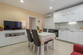  Drop In Split Luxury Suites  Сплит
